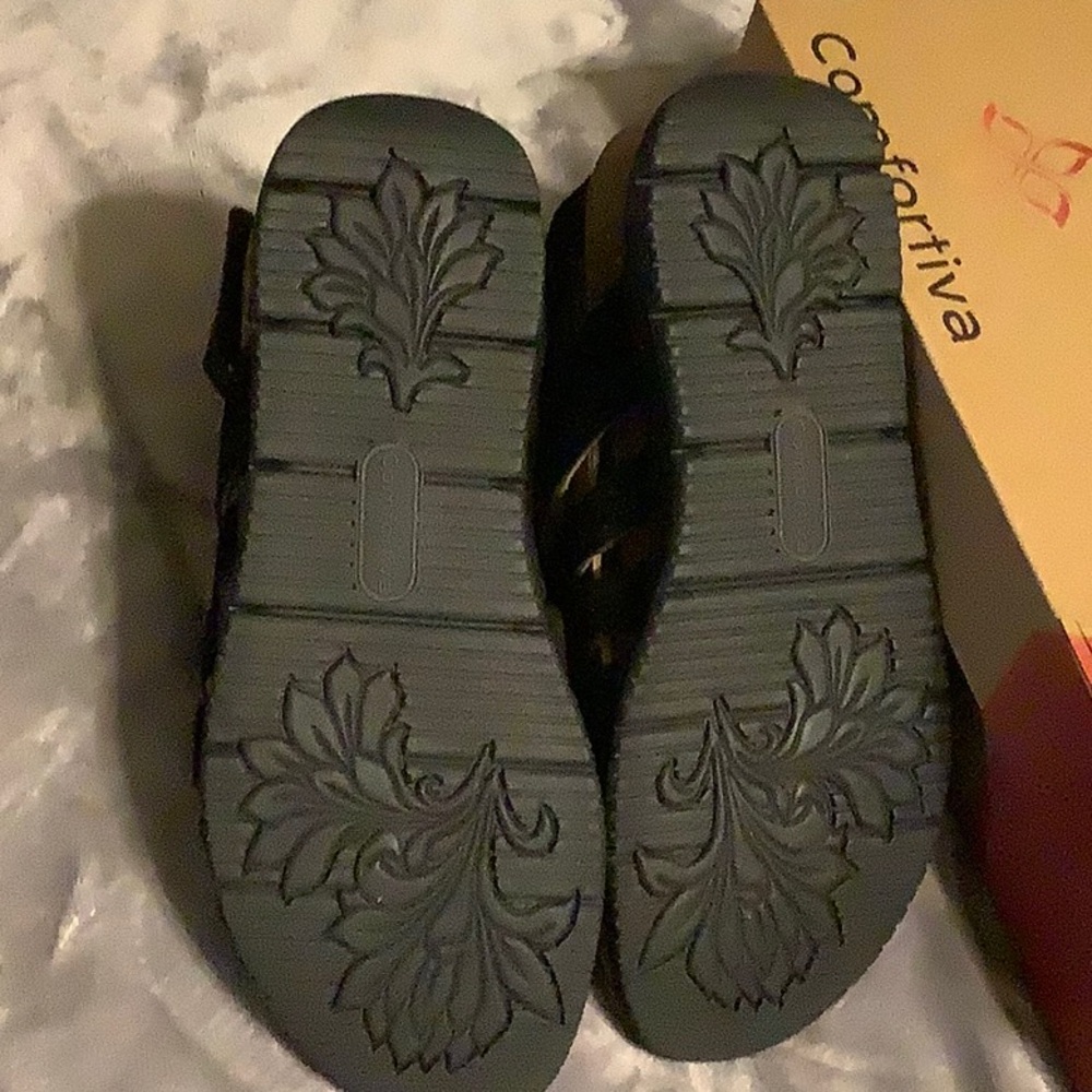 Comfortiva Black Suede Slingback Sandals - Picture 4 of 8